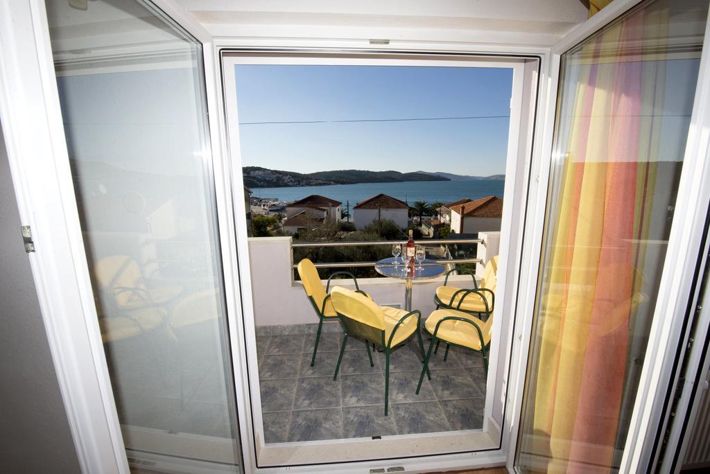 Apartments Meri Trogir Phòng bức ảnh